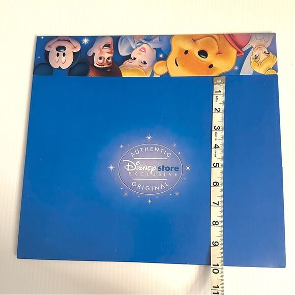 Disney Vintage Gift Box - Picture 2 of 6